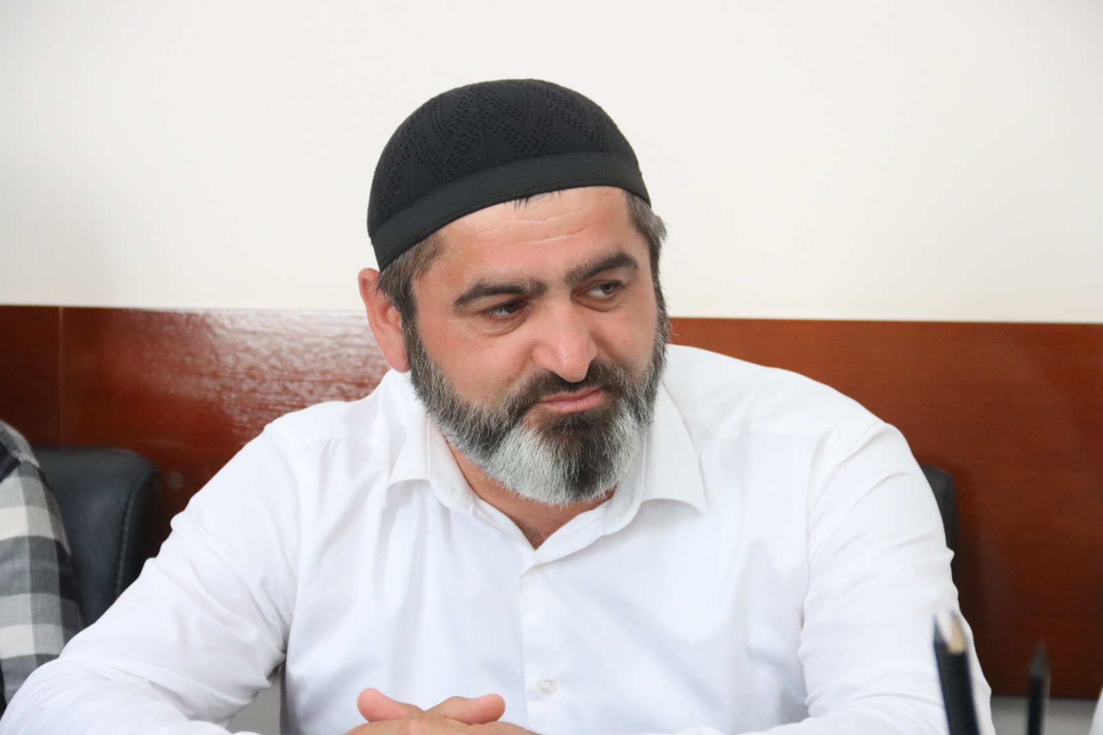 Энрик Муслимов вручил награды победителям летних курсов при Центральной Джума-мечети г. Махачкалы